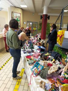 Stand ALB Téléthon 2024 dans le hall de la mairie